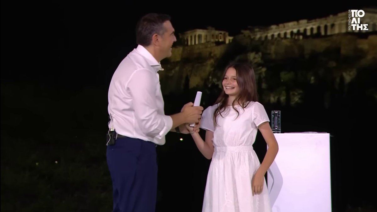 🎞️Του Τσίπρα το rebranding είχε επιτυχία, σκέφτεσαι το κόμμα του, σκάει η αστυνομία! 🔴Αποκαλυπτικό βίντεο της ΚΝΕ, που αποδεικνύει ότι η ίδια η φυσιογνωμία και το επιτελείο του κόμματος Τσίπρα παραπέμπει στην "Ελληνική Αστυνομία". #ΕΛΑΣ #Τσιπρας