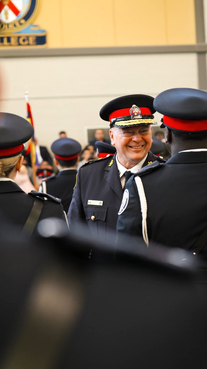 After extensive training, we were proud to welcome new police officers to our ranks this week. As Chief Chief Myron Demkiw noted when presenting their badges: this is a great responsibility, they have many opportunities ahead, and the Service will ensure they have the support they need to succeed and serve our communities to the best of their ability.