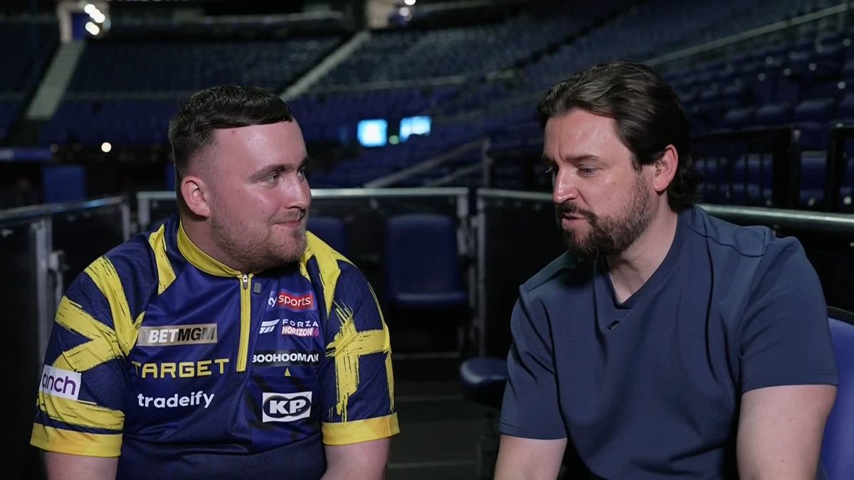 "Maybe we'll since Prince William at Ally Pally this year!" 😅 Luke Littler on meeting Prince William and receiving his MBE at Winsdor Castle 🏰