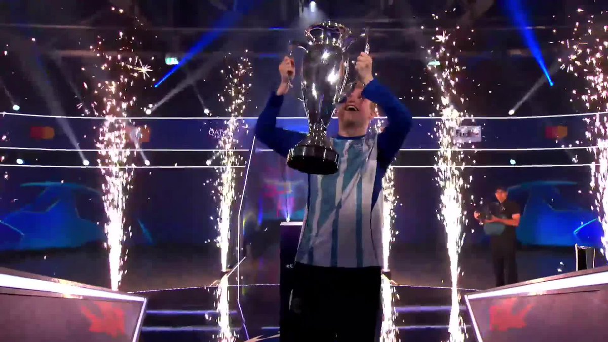 The prize he wanted most! Anders Vejrgang finally lifts the #eChampionsLeague trophy 🏆 #FCPro