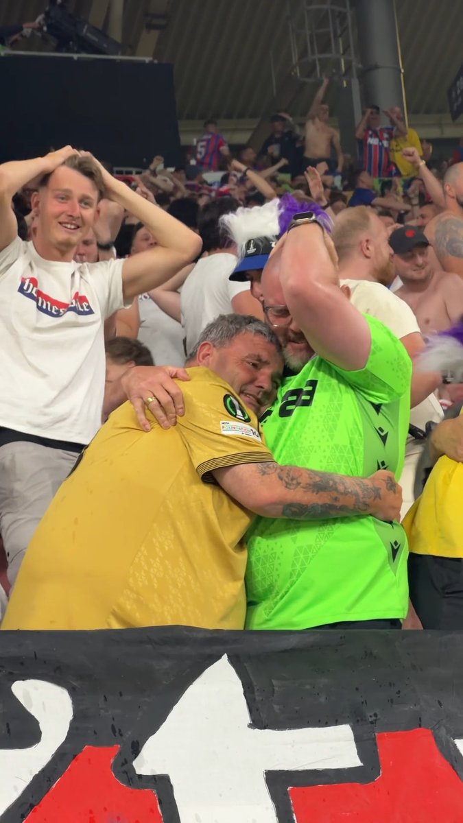 When you see your team win a European trophy for the very first time 🥹
