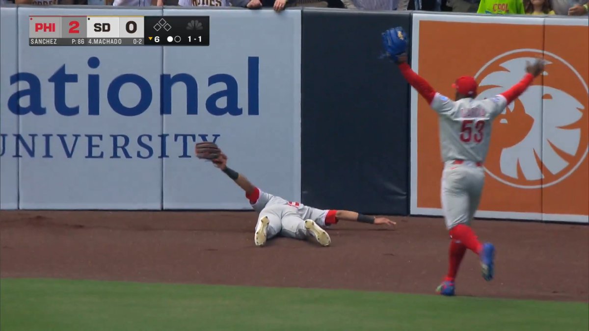 THE STREAK LIVES ON WHAT A CATCH BY CRAW