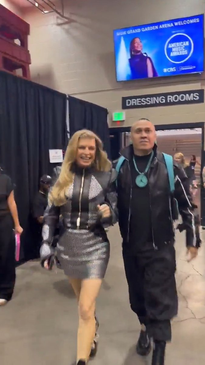 Backstage with #AMAs Best Throwback Song WINNERS Black Eyed Peas @fergie