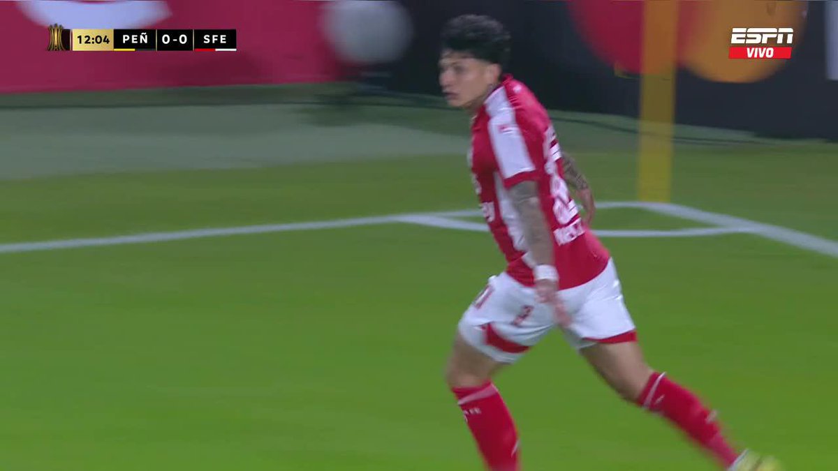 🇨🇴 GOOOL de Alexis Zapata. #SantaFe gana 1-0 en su visita a #Peñarol, al 13’, por Libertadores 🔴⚪️