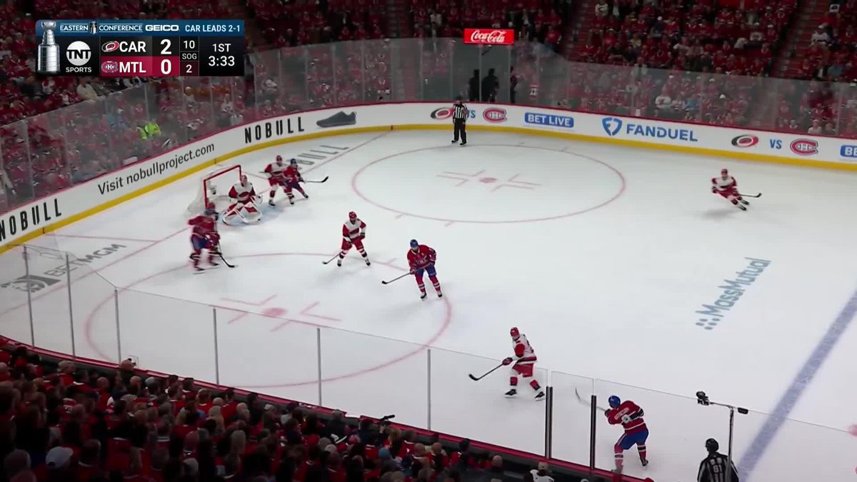 HUTSON GETS A GREAT CHANCE, BUT THE CANES BREAKOUT THE OTHER WAY AND IT'S 3-0 IN THE BLINK OF AN EYE 😱🚨