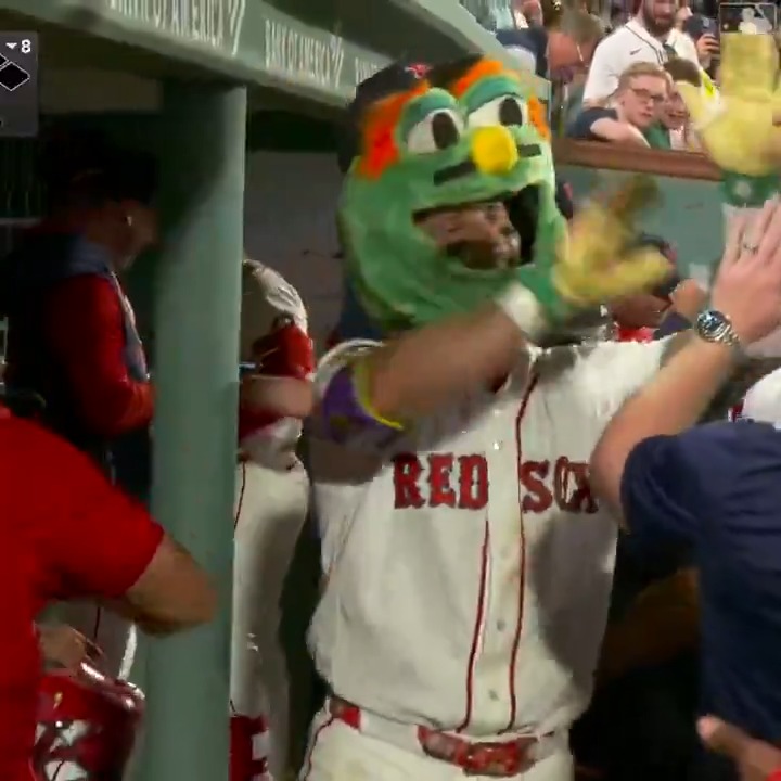 Jarren's fourth hit of the day is a homer!