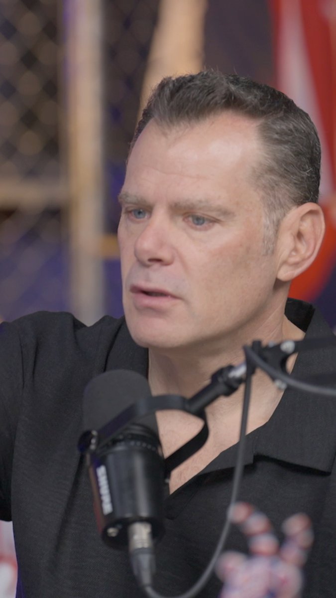 Las oportunidades llegan cuando menos te lo esperas 😉 Miguel Gurwitz 🍿 estuvo en 'El Podcast de Chivas' con 'Davo' Salazar y no te puedes perder su estreno 👉