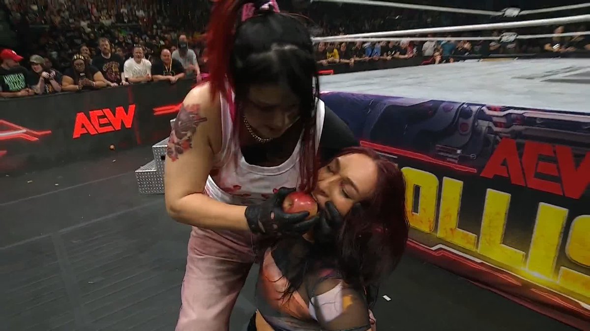 .@ShidaHikaru almost broke @CallMeKrisStat's teeth! Watch #AEWCollision LIVE on TBS + HBO Max