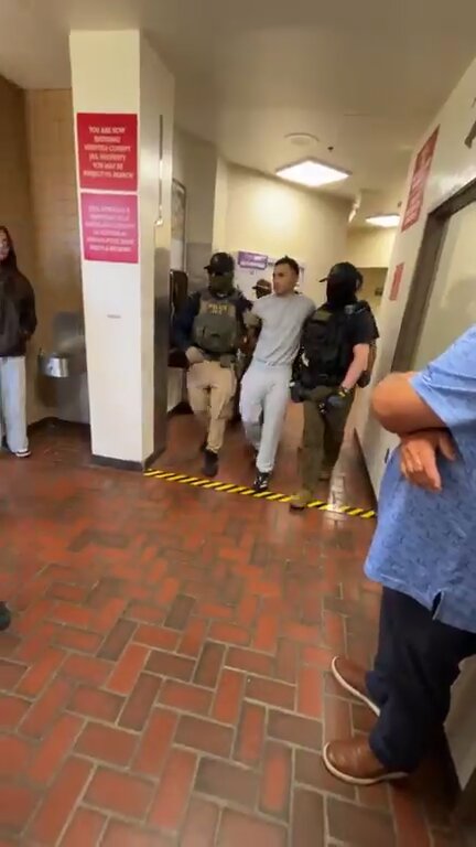 ICE agents detained more than Juan illegal aliens at the Ventura, CA courthouse today. Not a damn thing the Rabid Responders can do to stop these detentions.