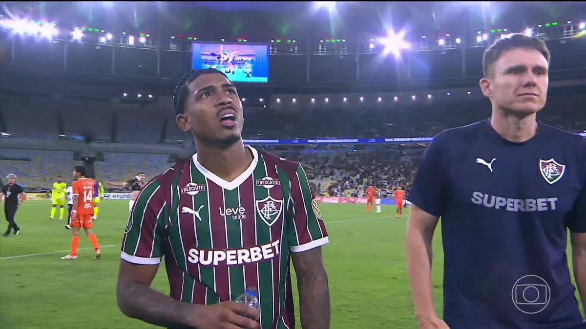 Que loucura foi ter vivido isso no estádio - e os 30 minutos anteriores acompanhando o jogo com delay torcendo para que chegasse a notificação certa 😂 O novo radinho de pilha!