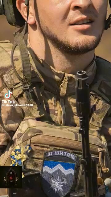24 - річний боець ТРО Іван Чорний під Авдіївкою зайшов у тил ворога і ліквідував 3 окупантів. В цьому бою йому вдалося ще взяти у полон 5 окупантів. Валерій Залужний присвоїв Івану Чорному звання Героя України. Шана воїну, повага і божого захисту.