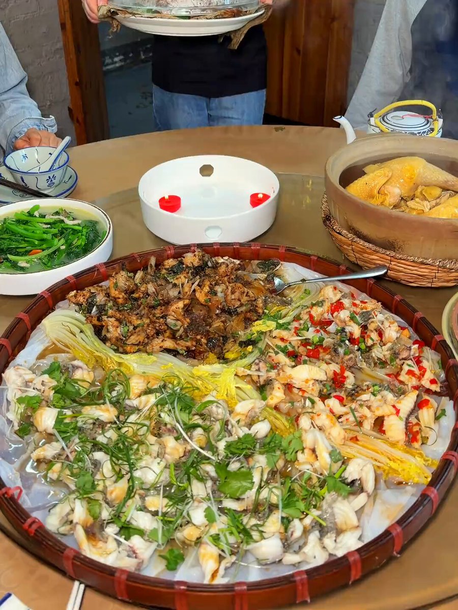 Eight-Treasure Duck. Tender, flavorful, and packed with surprises inside. 🦆🎁 A true feast. #ChineseCuisine #FoodTreasures #ChineseCulinaryTradition