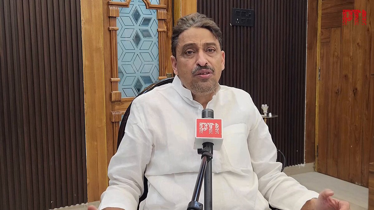 VIDEO | Congress leader Imran Masood, says, "Namaz was, anyway, not supposed to be offered on the roads. Some people are unnecessarily creating a spectacle. Muslims are following the restrictions and complying with the rules imposed on them. However, they are creating unnecessary drama because their agenda is failing." (Full video available on PTI Videos -