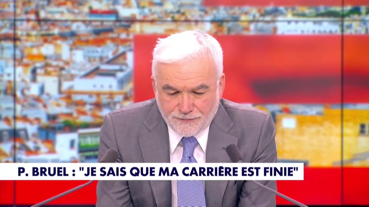 "Patrick Bruel fait la une de Paris Match, l'hebdomadaire a publié ce mercredi un article consacré à l'artiste dans lequel il affirme que sa carrière est terminée" explique Pascal Praud #HDPros Pascal Praud #Europe1