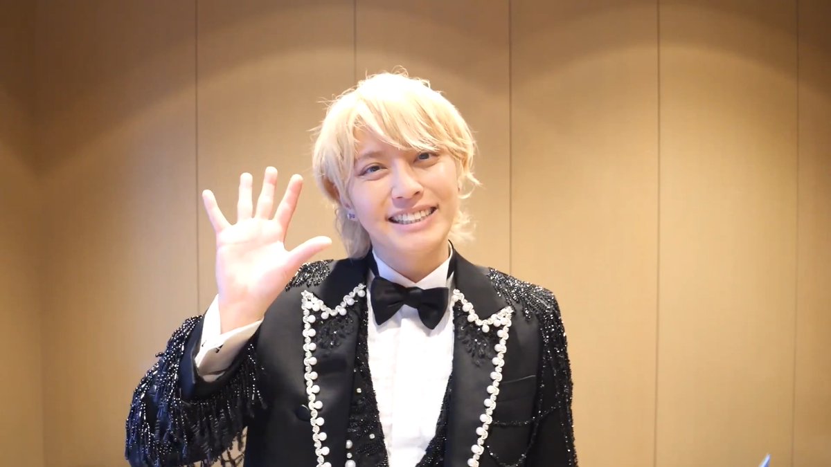 ◤New Release◢ 手越祐也のニューシングル "SUPER STAR" が配信中⭐️ これぞまさに《スーパースター》な1曲! 聴けばあなたの自己肯定感も上がるはず🎶 ▶︎ 手越祐也🫡🖐️💋 フォーライフミュージック #手越祐也_SUPERSTAR