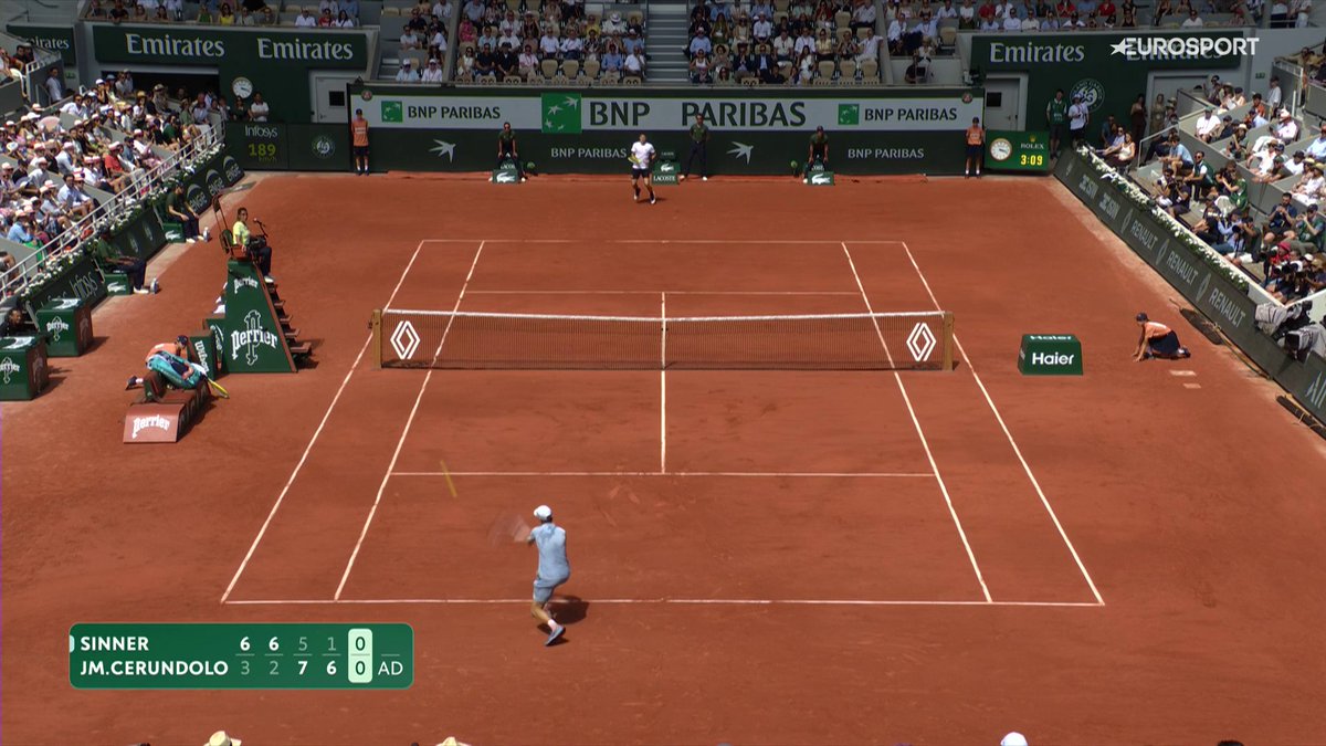 🔥 Esto está que 𝒂𝒓𝒅𝒆 🥵 Jannik Sinner mejora, pero sigue de capa caída y Juan Manuel Cerúndolo rompe el servicio del italiano #RolandGarros