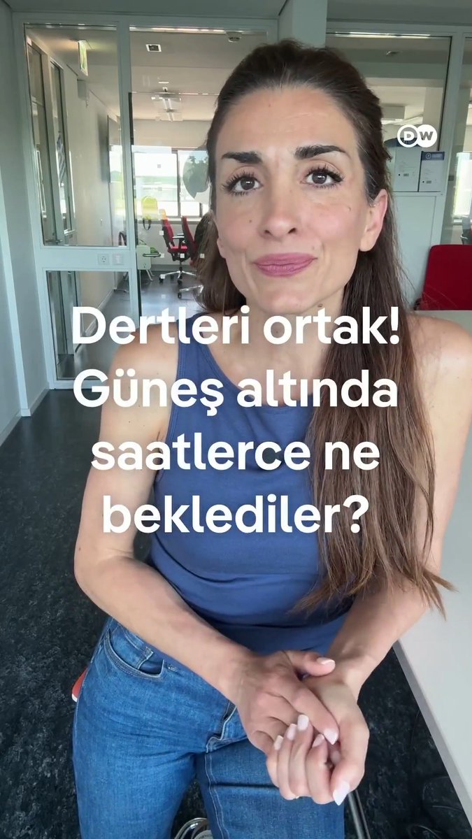 Kurban Bayramı'nda uygun fiyatlı baklava alabilmek için uzun kuyruklar oluştu Vatandaşlar saatlerce güneşin altında bekledi "Bu hale getirenler utansın"