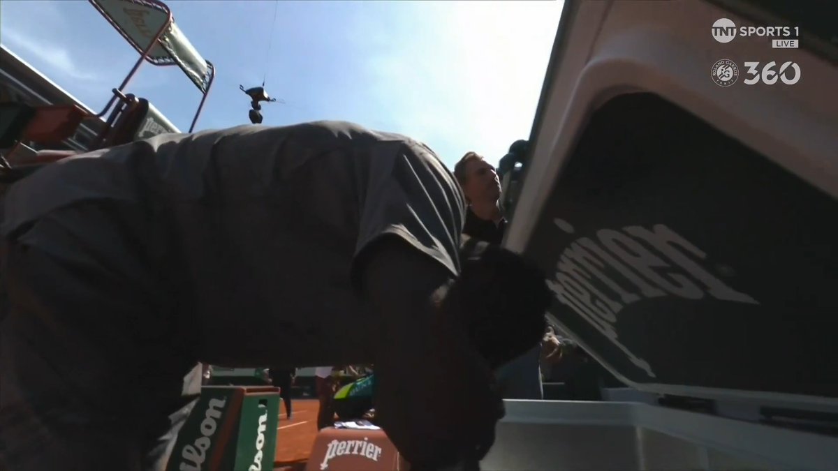 17-year-old Moïse Kouame had to shove his head in the cooler after winning a 4 HOUR & 56 MINUTE match in 90 degree heat 😂🔥 Watch Roland-Garros on TNT 📺