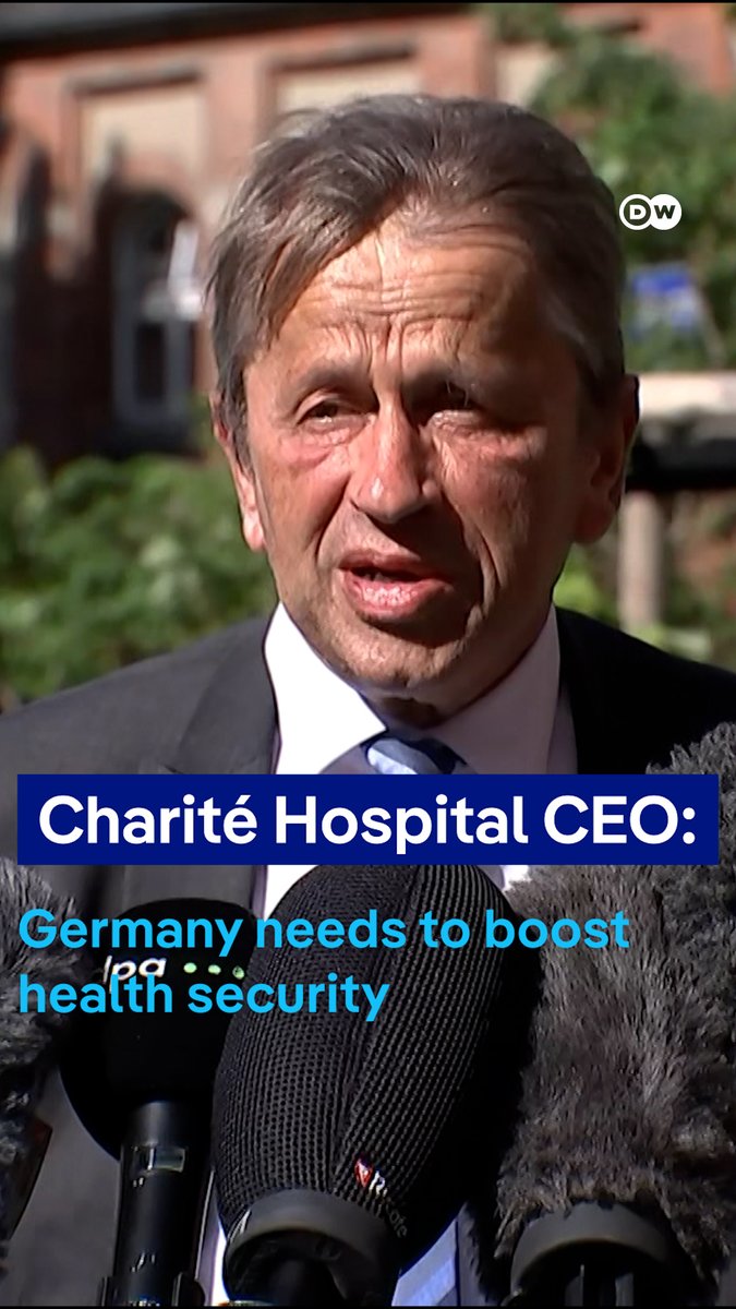 The recent Ebola case treated at Berlin's renowned Charité Hospital shows that Germany is insufficiently prepared for such incidents. The hospital's CEO says the country needs to boost its health security.
