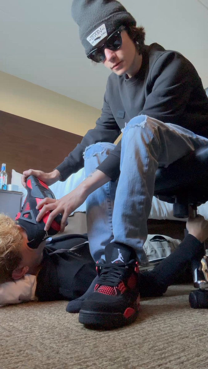 I wanna lick Red Thunders