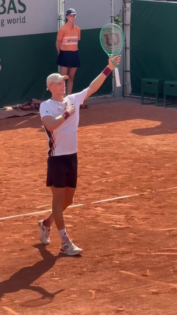 Landaluce o barbarie 🇪🇸 El español fuerza el quinto set. El español cree en la remontada. #RolandGarros
