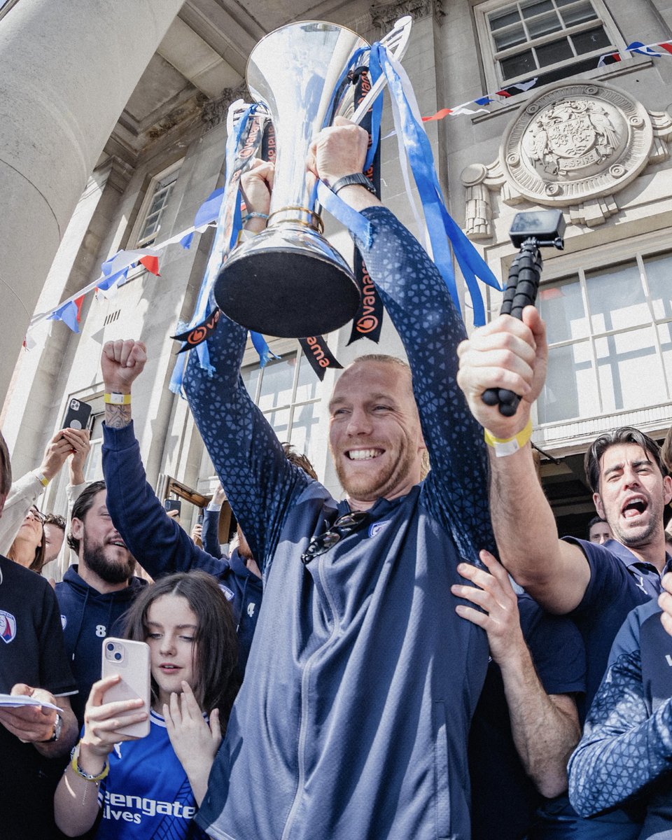 𝐅𝐚𝐫𝐞𝐰𝐞𝐥𝐥, 𝐆𝐫𝐢𝐦𝐞𝐬𝐲 💙👑 Head to YouTube to watch National League title-winning captain Jamie Grimes reflect on his memorable five-year spell with the Spireites 🎥 🔗 #Spireites