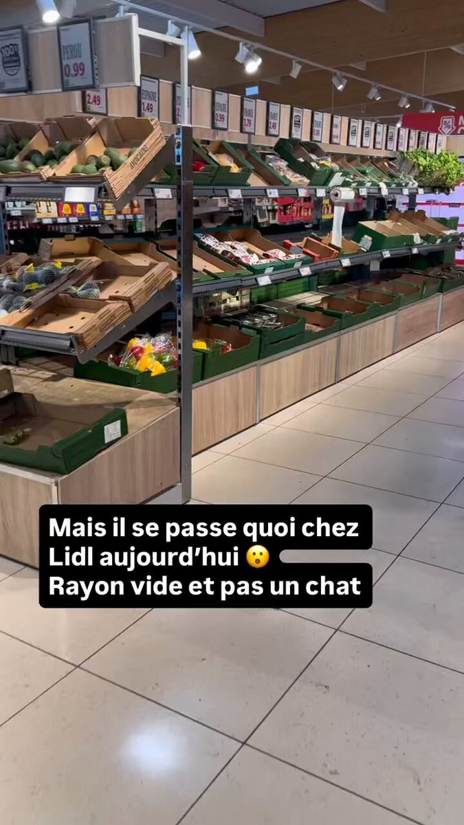 Filmé hier chez Lidl 😮 que se passe-t-il ? Pas de clients et pas de marchandises 😱