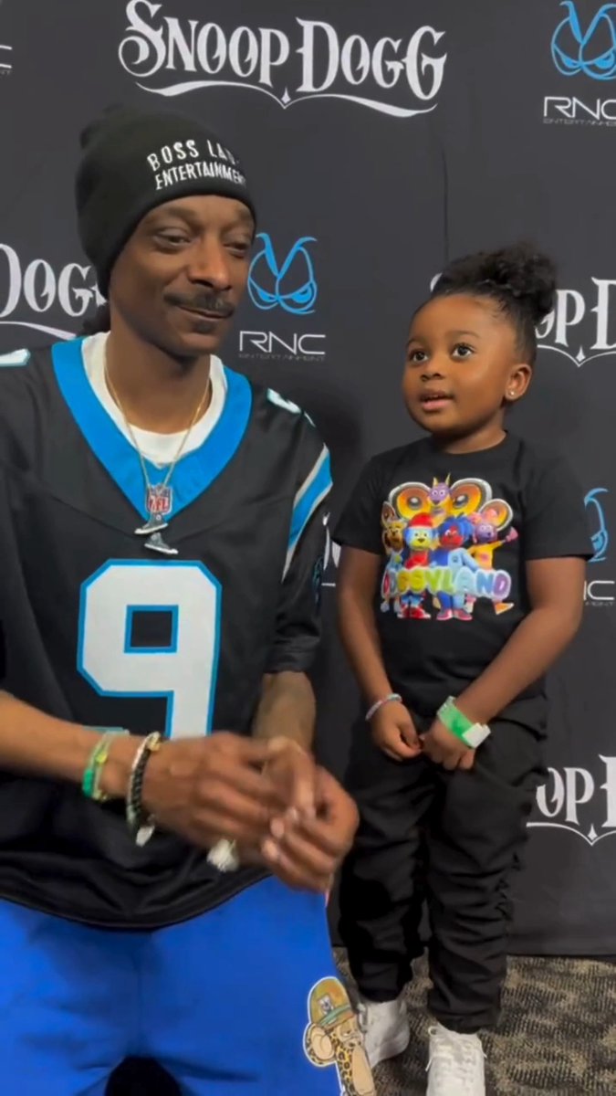 Looks like Snoop Dogg has some new competition 🤩 The rapper, 54, shared the cutest video of Savannah 'Van Van' McConneaughey showing off her rapping skills, Snoop dancing to her epic rhymes about cleaning 🥰 Adorable! 📽️ : #SnoopDogg, therealvanvan_