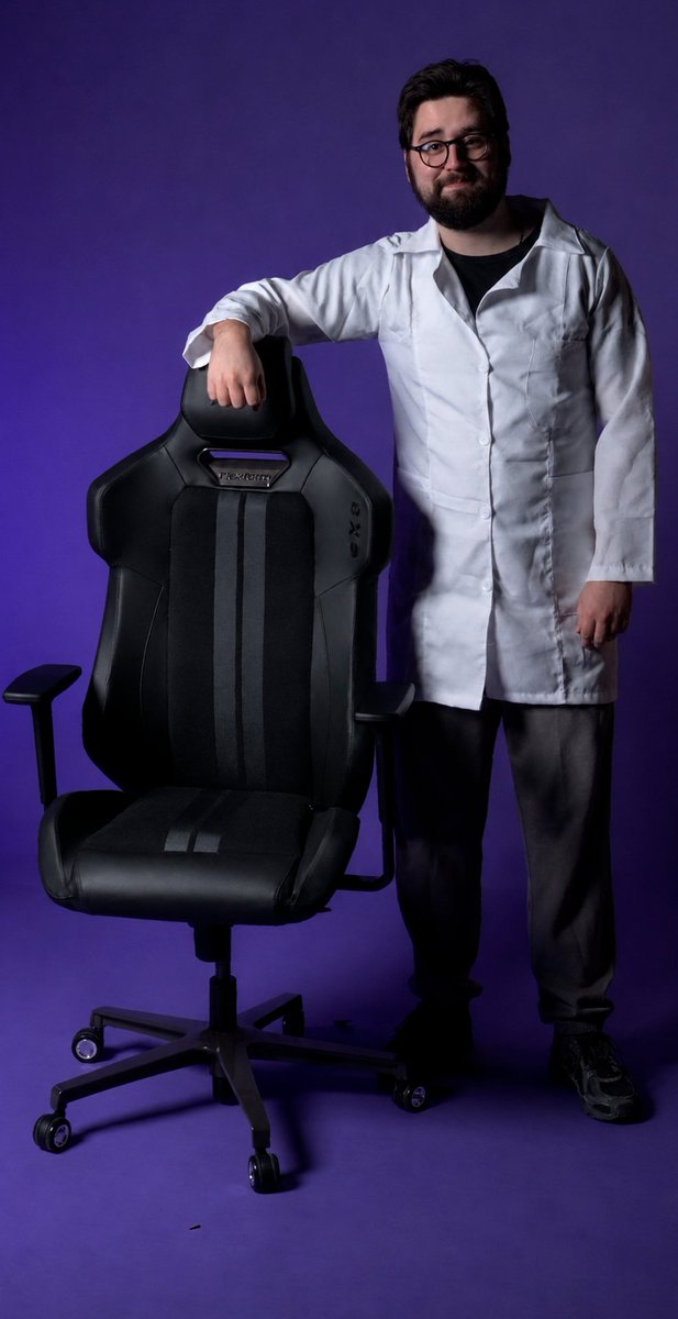 Guerreiros e guerreiras, o Coach (e doutor) VKS SMILEY tem uma novidade para a Legião! Em parceria com a Flexform, vamos escolher um de vocês para ganhar uma cadeira Alpha 2 Pro, a mesma usada pelos players da VKS. E, para participar, é só comentar por que você merece ganhar! Então capricha, porque o nosso doutor vai selecionar a resposta mais criativa. Boa sorte! 💜