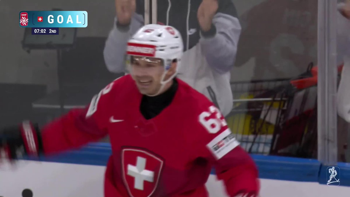 Denis Malgin buries it to give Switzerland the lead 🚨 #MensWorlds #IIHF