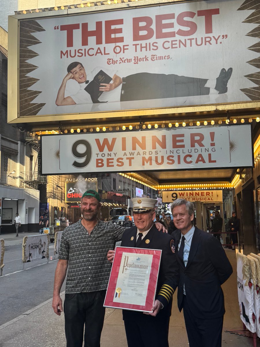 Matt Stone officially welcomes THE BOOK OF MORMON back to Broadway! He is joined onstage by Manhattan Borough President Brad Hoylman-Sigal 🌈🥯, who issued a proclamation honoring the heroic efforts of the FDNY firefighters who saved the Eugene O’Neill Theatre.