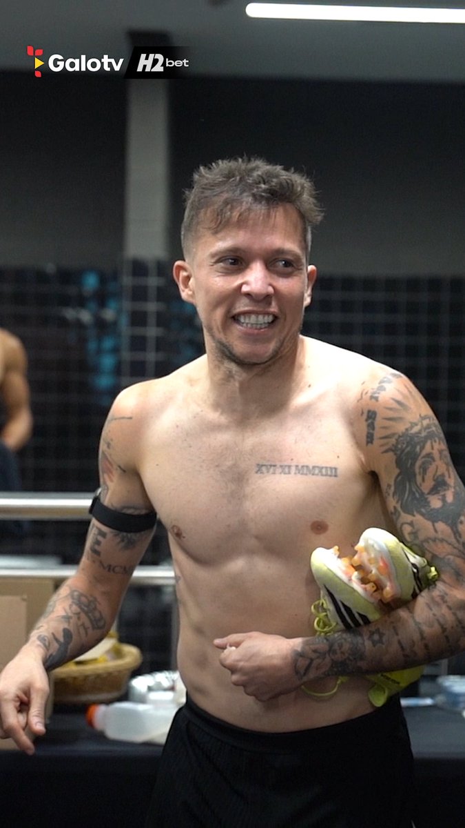 📺 CineCAM no ar! E é claro que teve aquela resenha pós-jogo. 👀 Vem conferir os bastidores da nossa classificação na Copa Sul-Americana, na GaloTV H2bet: