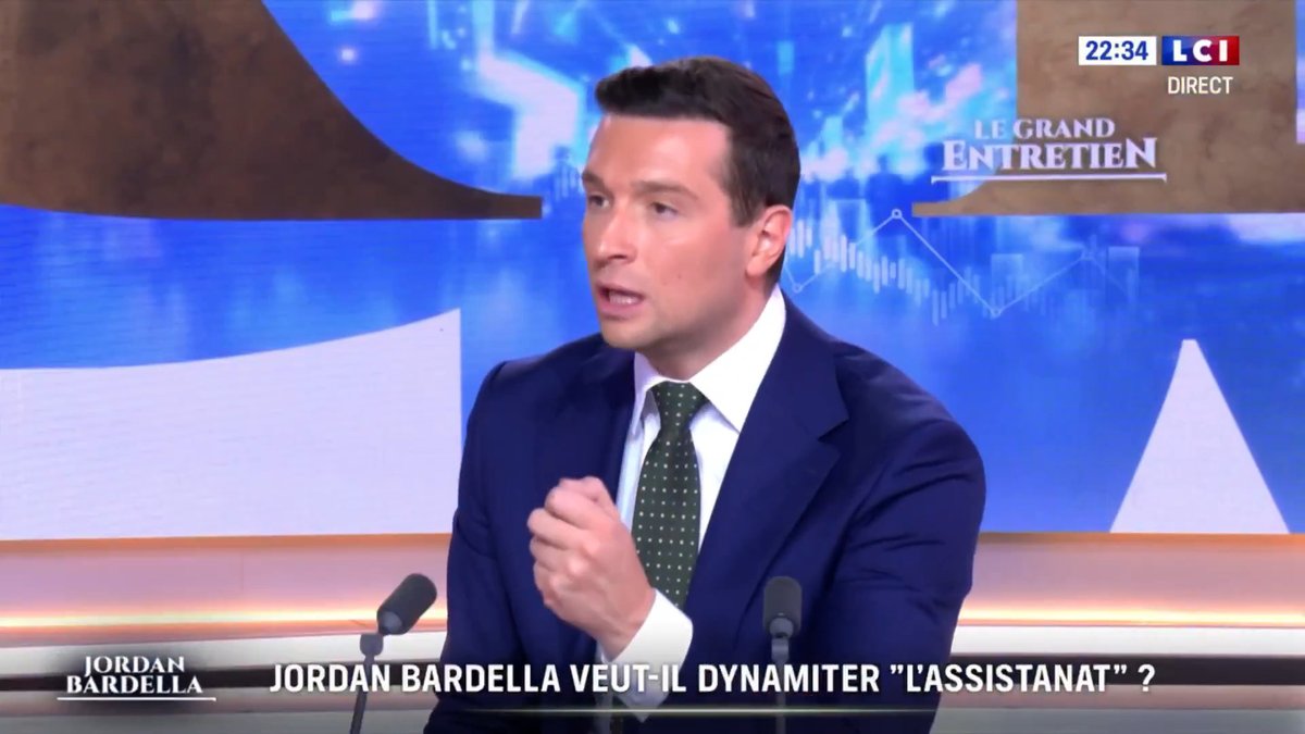 Si j'avais été chef du gouvernement dans la période actuelle, j'aurais baissé la TVA sur les carburants pour permettre aux Français de continuer à se déplacer. On ne peut plus demander à la France du travail de faire toujours plus d'efforts alors que l'on a un Etat obèse !