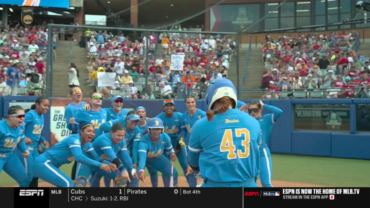 MEGAN GRANT HITS HOME RUN NO. 41 OF THE SEASON‼️ Grant puts UCLA up in the WCWS and ties Stacey Nuveman for the UCLA record with her 90th career home run 🔥