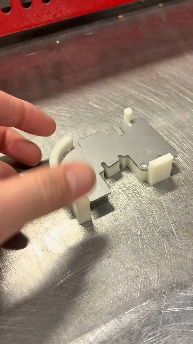 3Dプリンタ型で少ロット生産いけるかな。アルミ板t0.5ぐらいだったらいけそうか