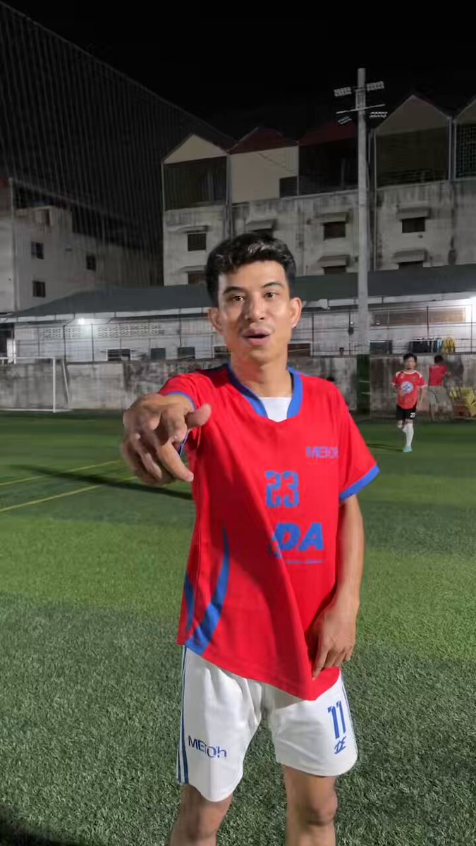 មិចស្រួចនៅ..😂