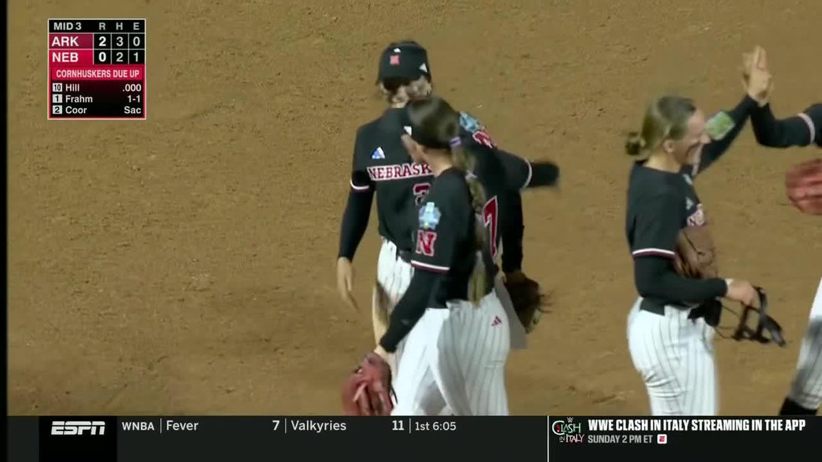 WHAT A PLAY FROM Nebraska Softball'S SAMANTHA BLAND 😱 📺: ESPN