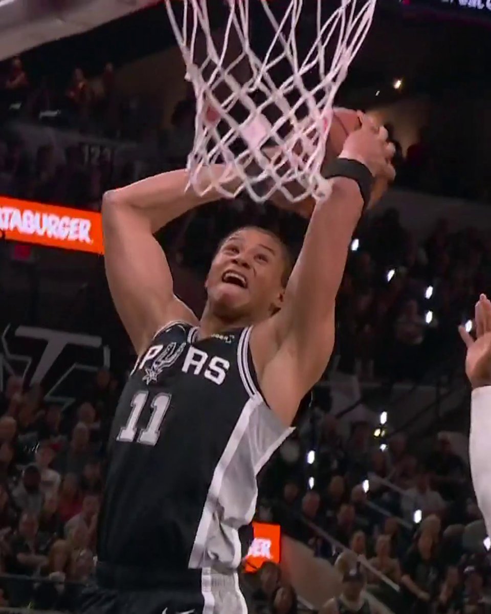 OKAY ROOK 😳 Carter Bryant GOT UP for this dunk! 🔥