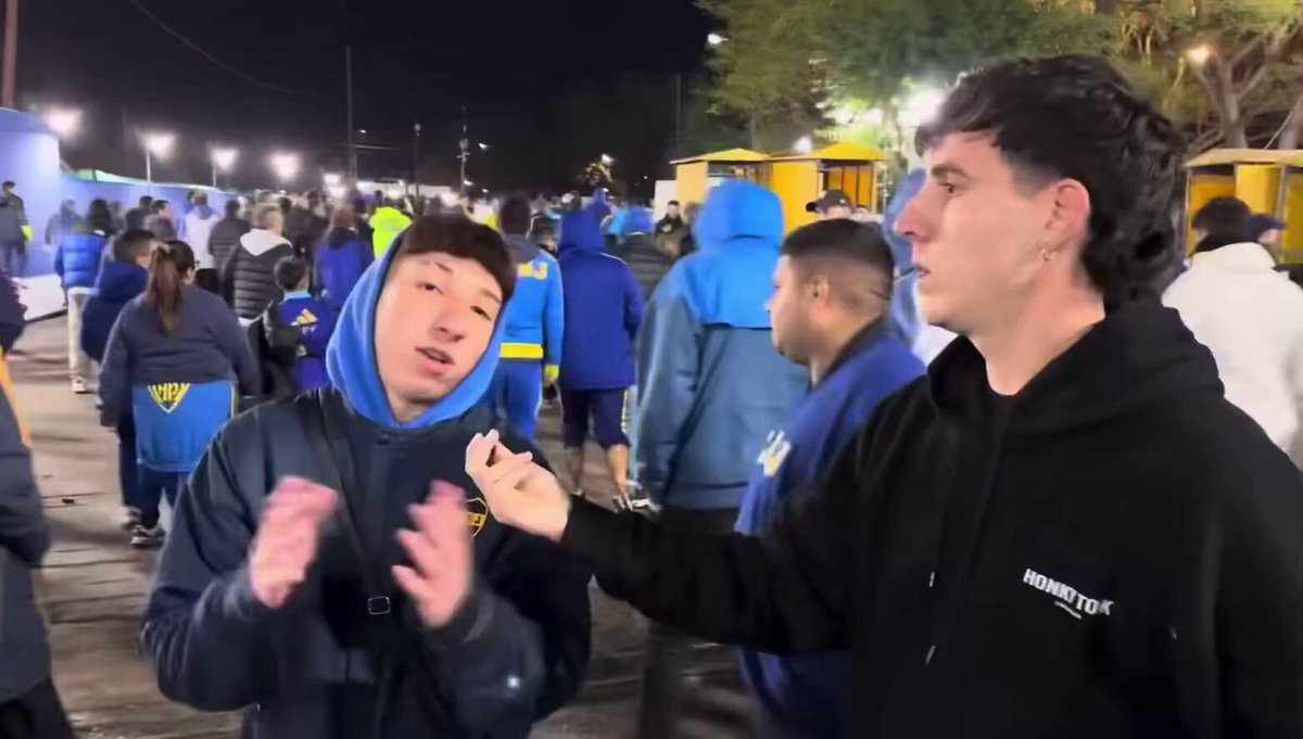 Club tomado por esta gente. No hay arreglo