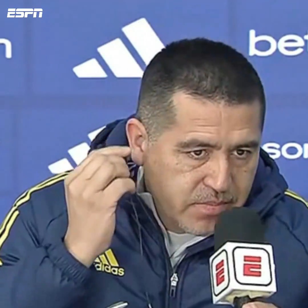 Como olvidar cuando riquelme se hizo caca encima cuando el chavo fucks dijo algo fuera del libreto mamadera