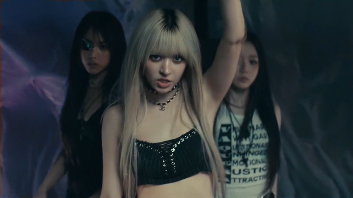 i never realized how lily haewon and jiwoo walking past the caution tape is symbolic to period blood trying to escape but then sullyoon cutting them off shows how a menstrual cup stops someone from bleeding out onto their clothes