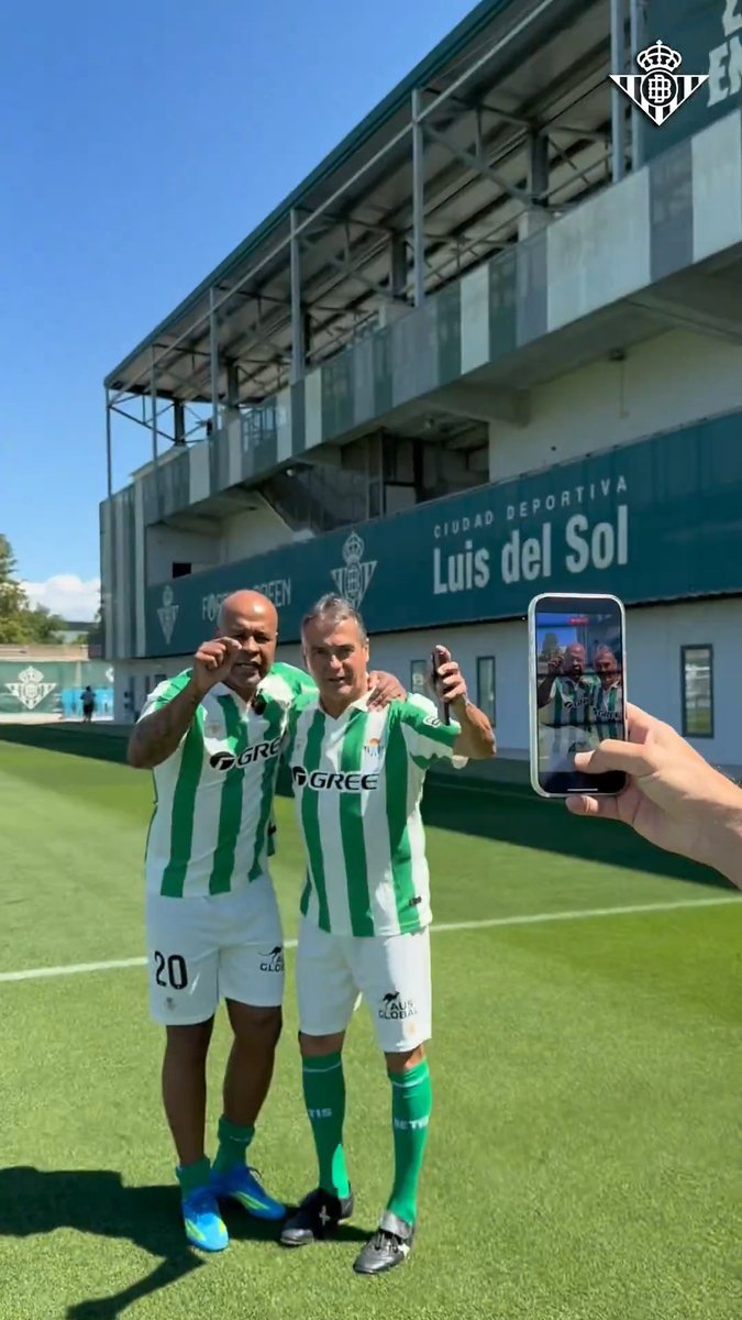 Algo bueno se viene cuando se juntan estos tres 🤣💚