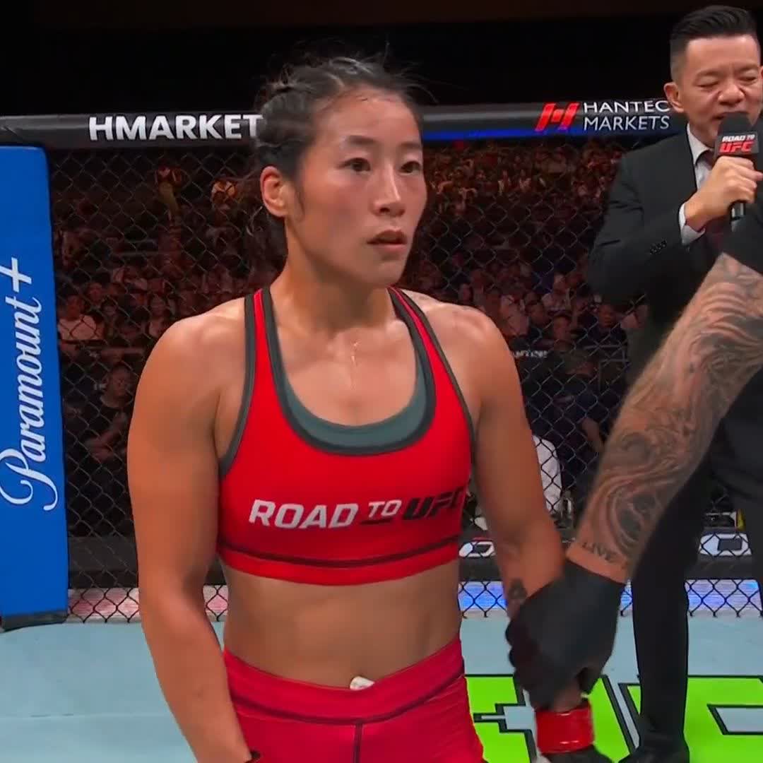 松田亜莉紗、メン・ ボーに0-3の判定負け。1回戦敗退。 #RTU5 女子ストロー級トーナメント1回戦