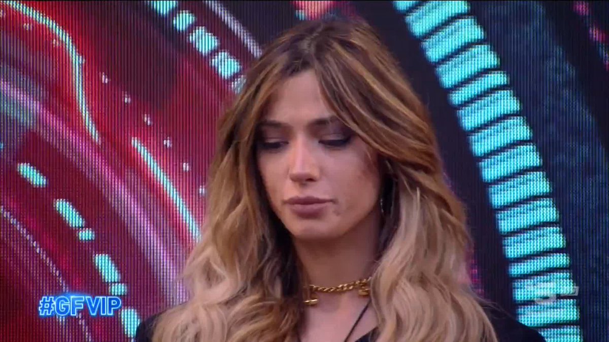 Passano gli anni ma questa ancora non l'ho digerita...Ilary fai il tuo dovere #gfvip #solearmy Soleil Anastasia Sorge
