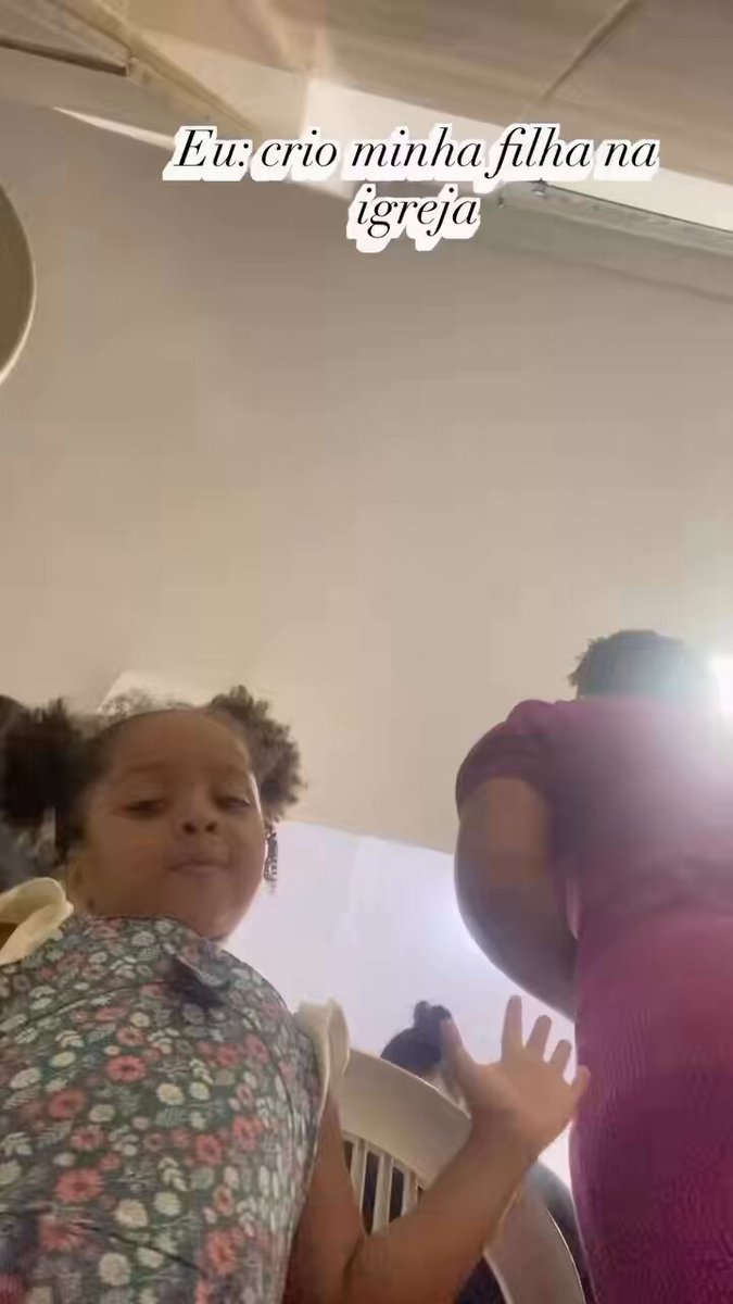 a diva dançando no ritmo kkkskksskkkkk