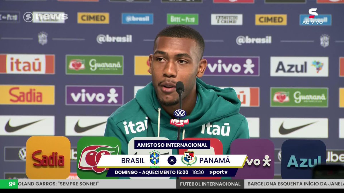 Rayan, sobre conhecer Neymar: “Foi a primeira vez que falei com ele pessoalmente, apertar a mão dele, abraçar ele... Fiquei muito feliz, dei uma tremidinha na hora. Torço muito que ele se recupere. Ele é um pilar pra nossa Seleção.” 🎥 sportv | ge