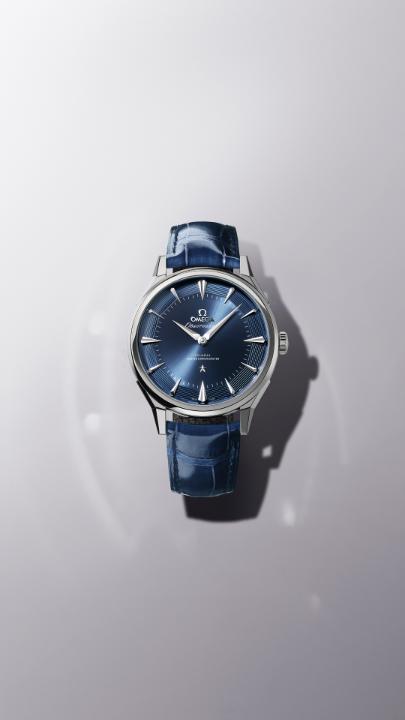Unboxing the Constellation Observatory. The world’s first two-hand watch to achieve Master Chronometer certification. #OMEGA #Constellation