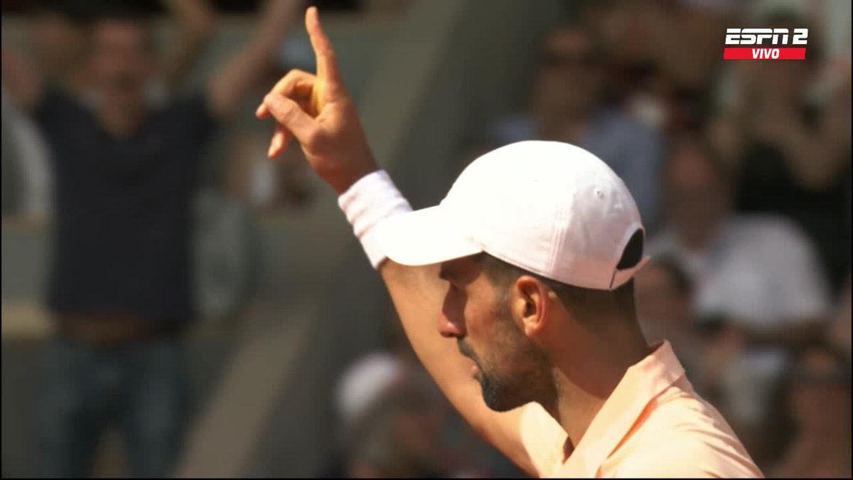 ¡NO HAY PALABRAS PARA DESCRIBIR LO DE DJOKOVIC! 🍿🤯 📺 Mirá #RolandGarros en el Plan Premium de #DisneyPlus.