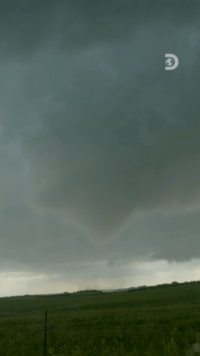 The moment every storm chaser waits for! 🌪️ New episode of In the Eye of the Storm: Chasers Sunday at 10P. #EyeoftheStormChasers