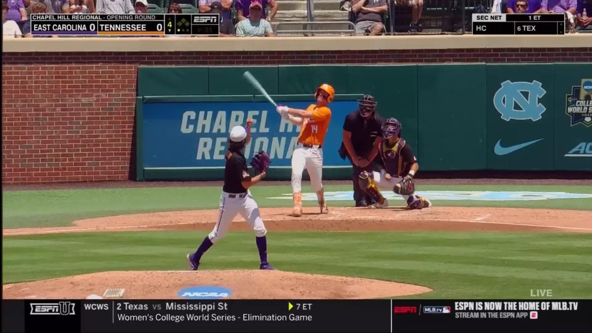 The Grimm Reaper gets the scoring started here in Chapel Hill! 📺 (ESPNU) #GBO🍊 // #OTH